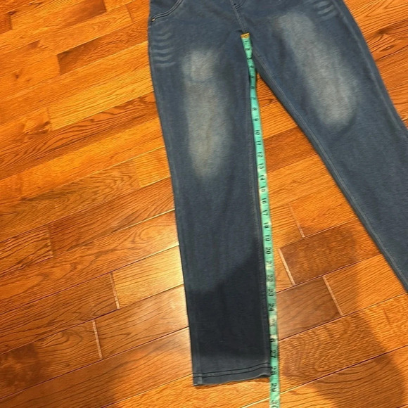 Hue 💙 Light Wash  Denim Casual jeans pants Legging Sz M - Picture 8 of 15